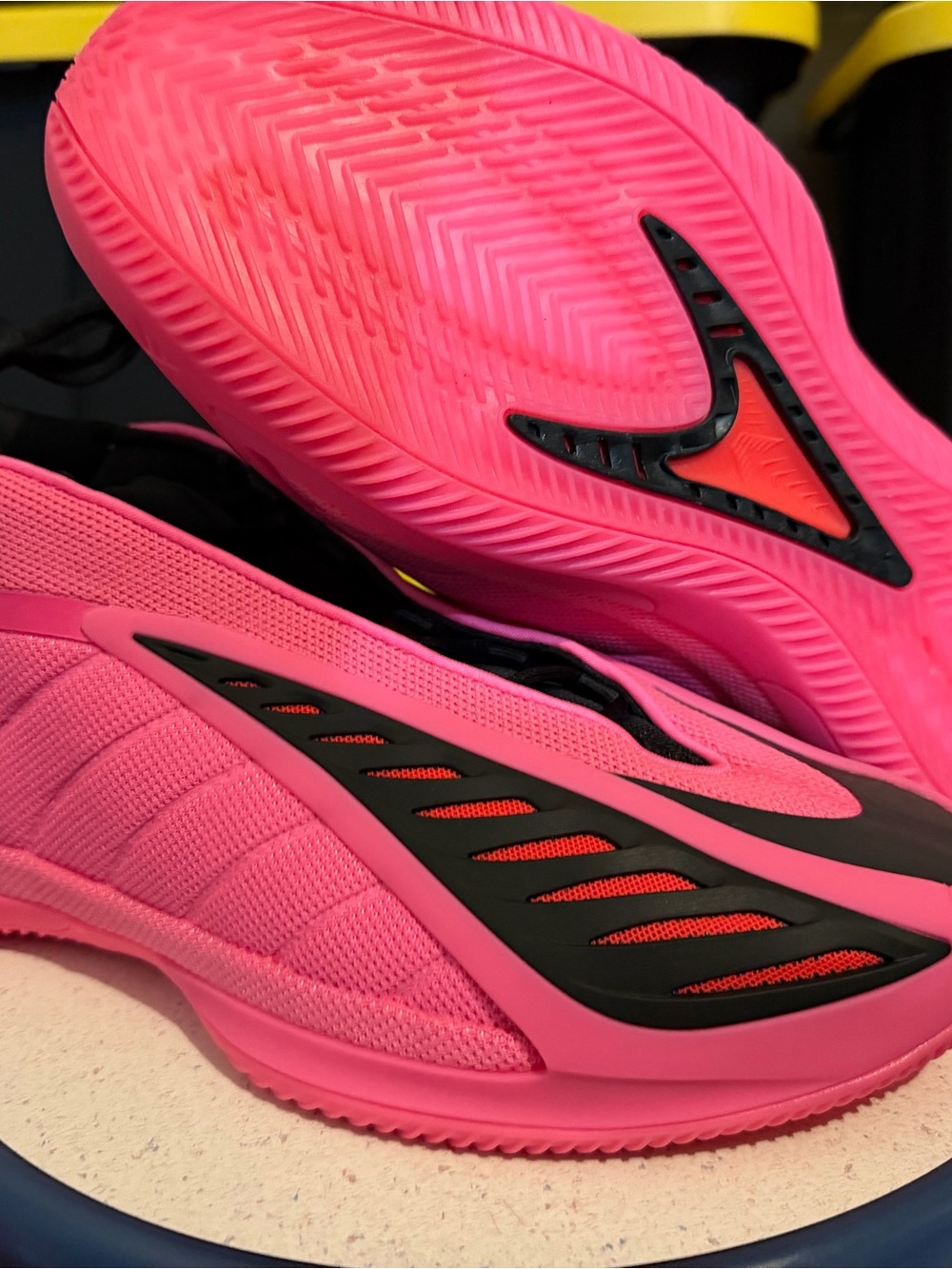 AE 2 Lucid Pink